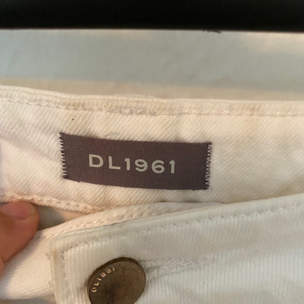 Dl1961 Jean shorts distressed - Picture 4 of 8